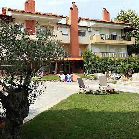 Makis Nest Apart-Hotel Vourvourou Bagian luar foto