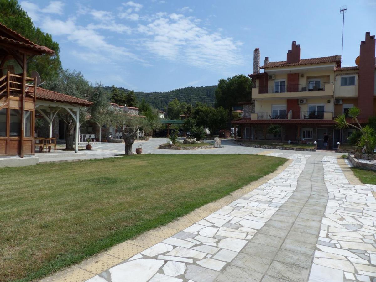 Makis Nest Apart-Hotel Vourvourou Bagian luar foto