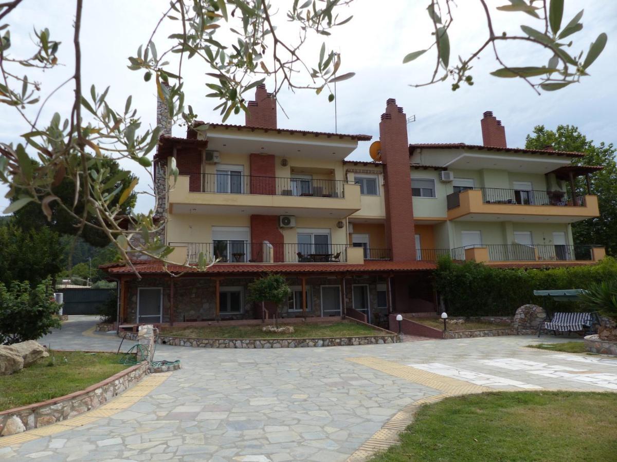 Makis Nest Apart-Hotel Vourvourou Bagian luar foto