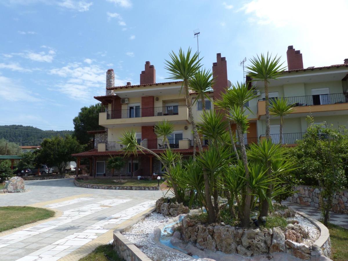 Makis Nest Apart-Hotel Vourvourou Bagian luar foto