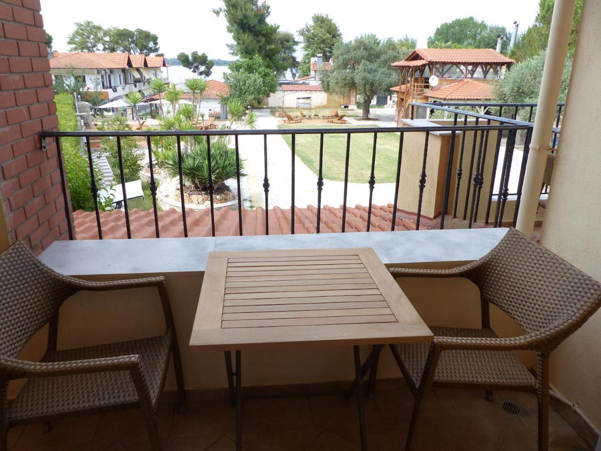 Makis Nest Apart-Hotel Vourvourou Bagian luar foto